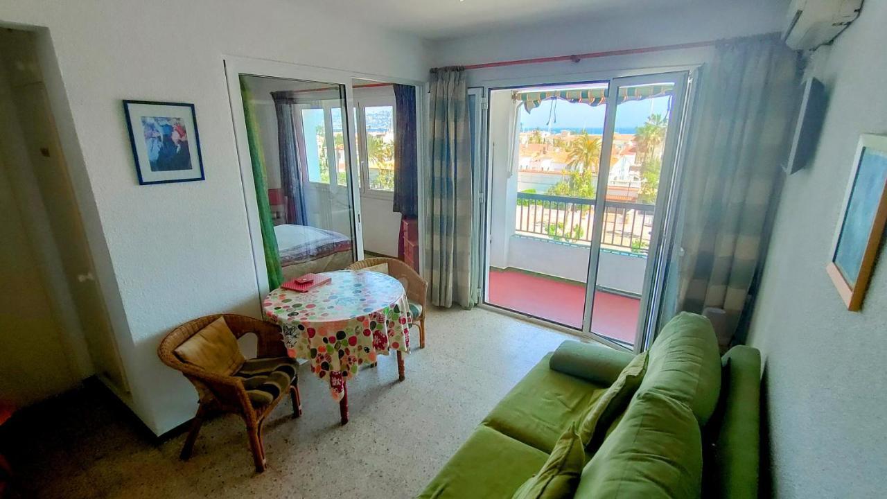 אמפוריבראבה Summer Breeze Apartment מראה חיצוני תמונה