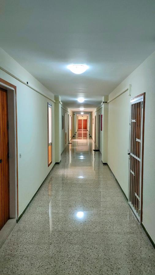 אמפוריבראבה Summer Breeze Apartment מראה חיצוני תמונה